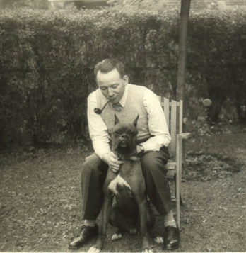Harry Freud with his dog Astor in Toronto 1949, AT-SFP/D/68B-3143-G/11/5, Sigmund Freud Archive.